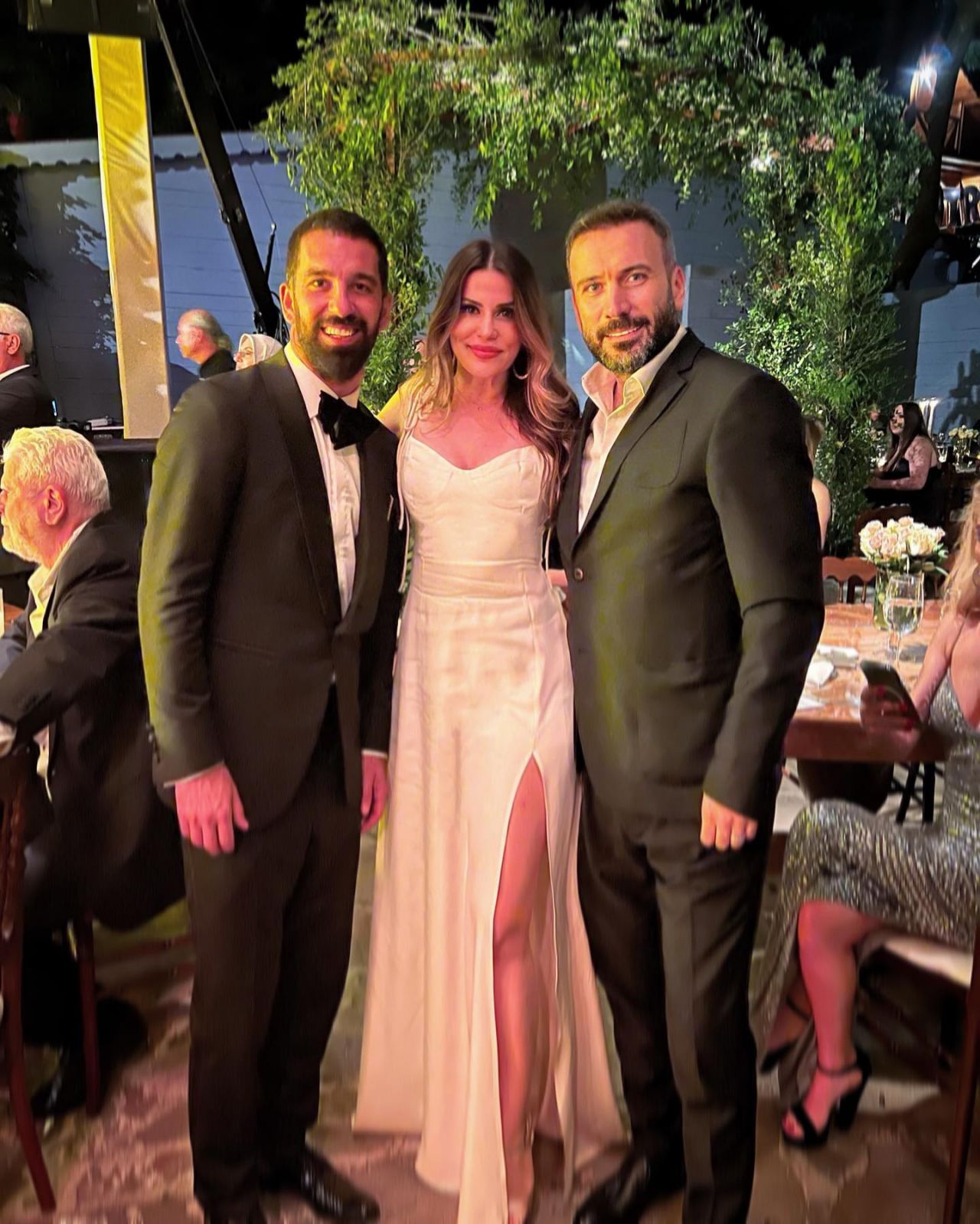 Arda Turan'ın kardeşi Okan Turan evlendi! Düğüne ünlü isimler akın etti 8