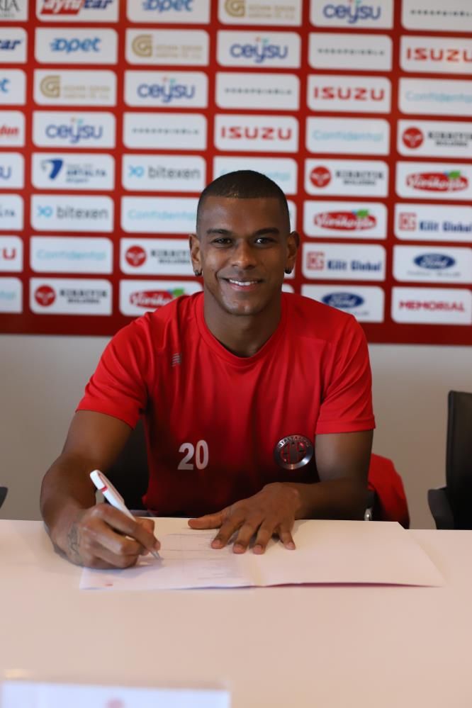 Galatasaray, Süper Lig ekibi Antalyaspor'a Fernando Martins için 1 milyon Euro teklif yapacak 5