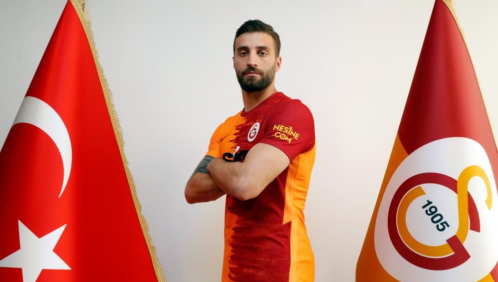 Galatasaray ile sözleşmesi olan Alpaslan Öztürk, TFF 1. Lig takımlarından Eyüpspor'la anlaştı iddiası 4