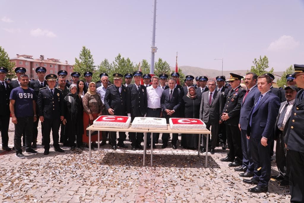 POMEM Bitlis'te mezunlarını verdi 8
