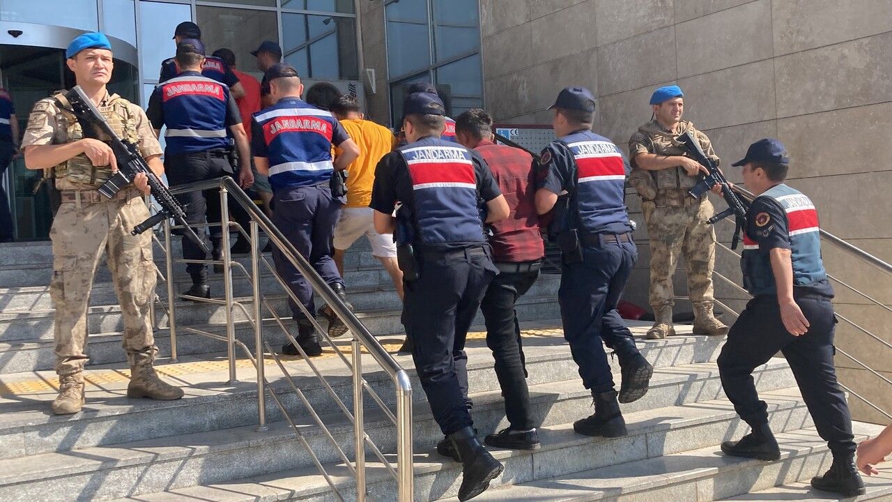 Tek kurşunla öldürdü! Kan izlerini gizlemek için duvarı boyadı! İşte yan komşu cinayeti! 2