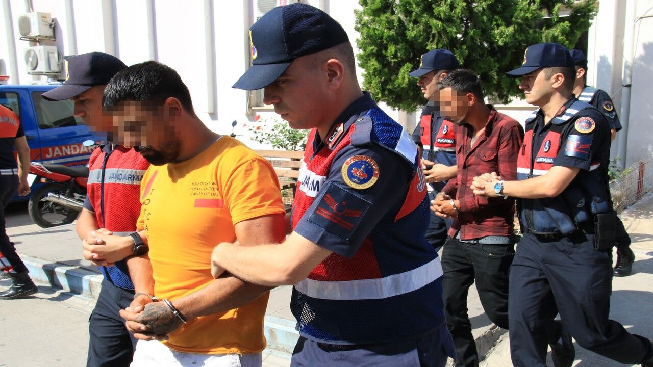Tek kurşunla öldürdü! Kan izlerini gizlemek için duvarı boyadı! İşte yan komşu cinayeti! 4