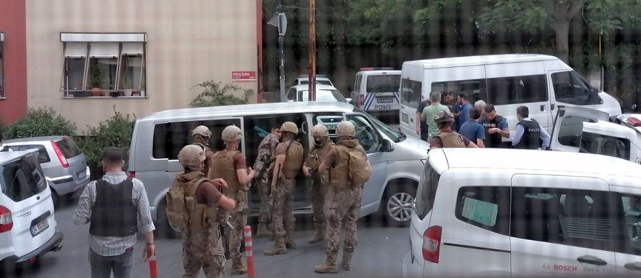 Şişli'de rehin alınan genç kız, servis elemanının ihbarıyla kurtarıldı 1