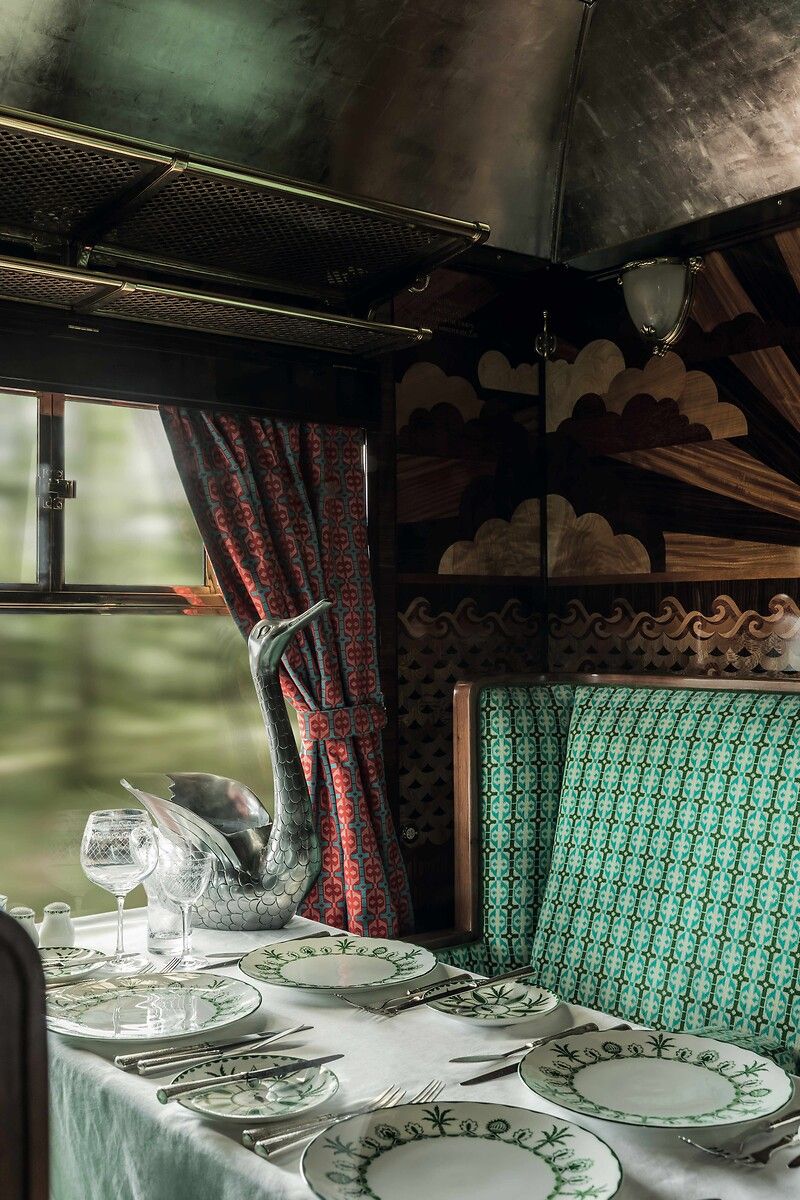 Ünlü Yönetmen Wes Anderson eski bir tren vagonunu yeniden tasarladı 6