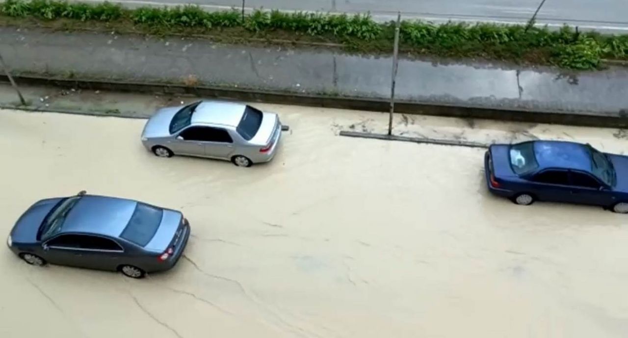 Bartın'da sağanak yağış ve hortum hayatı felç etti 7