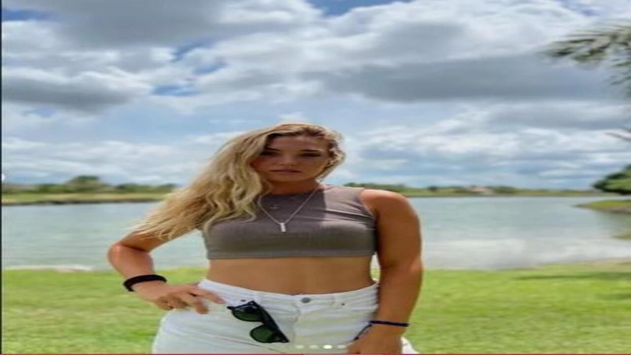 Survivor Sude Burcu bikinili fotoğrafıyla hayranlarını mest etti! 4