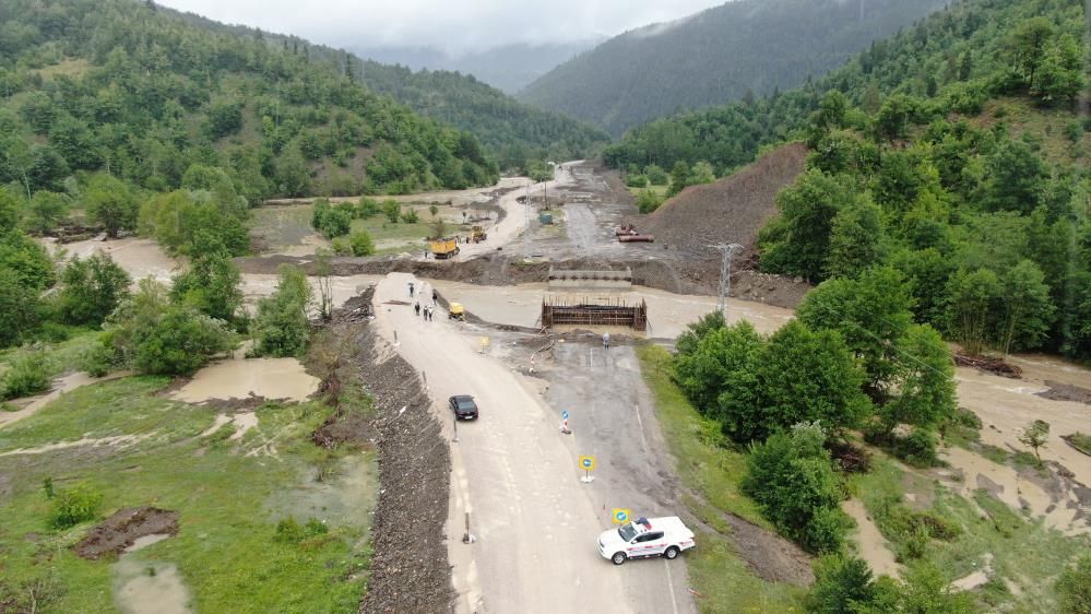 Sada çayı taştı: Yol çöktü, iki ilçenin Kastamonu’yla bağlantısı kesildi 2