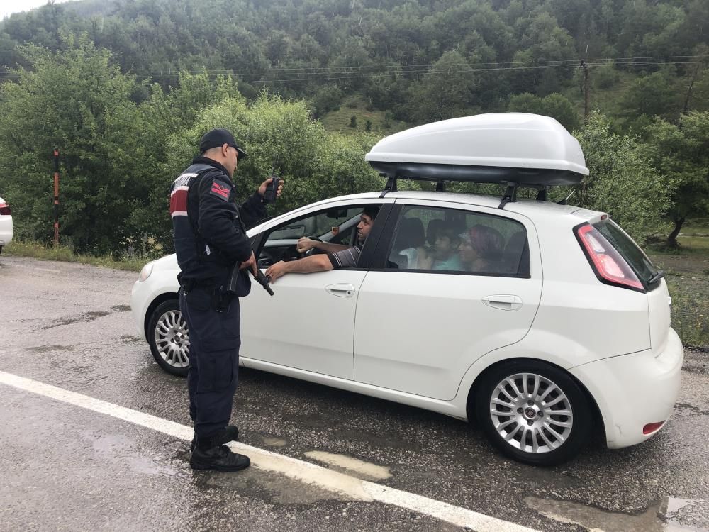Sada çayı taştı: Yol çöktü, iki ilçenin Kastamonu’yla bağlantısı kesildi 4