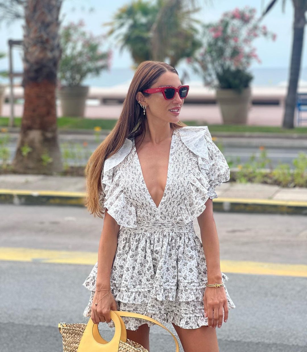 Ünlü oyuncu Merve Oflaz mavi leoparlı bikinisiyle dudak uçuklattı! 6