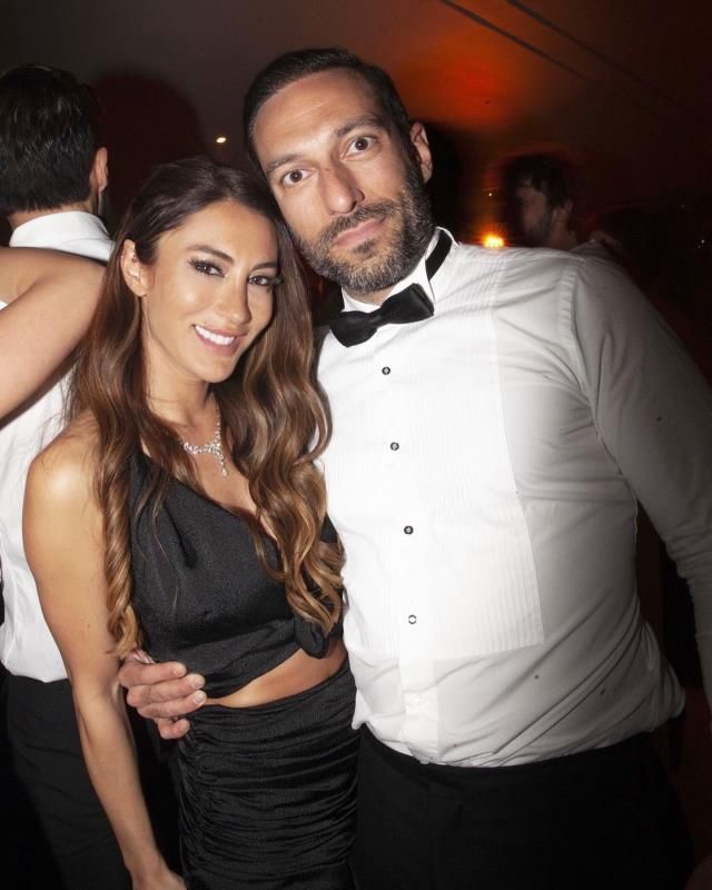 Ünlü oyuncu Merve Oflaz mavi leoparlı bikinisiyle dudak uçuklattı! 1