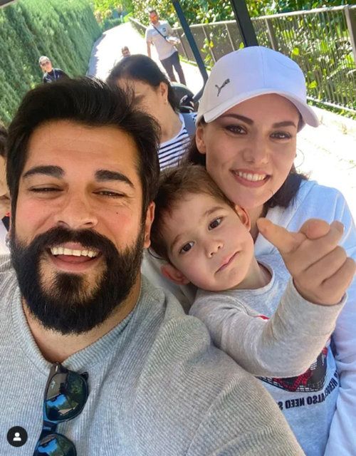 İkinci kez anne-baba olacağı haberi gündeme gelen Burak Özçivit- Fahriye Evcen çifti  bodrum sokaklarında görüntülendi 3