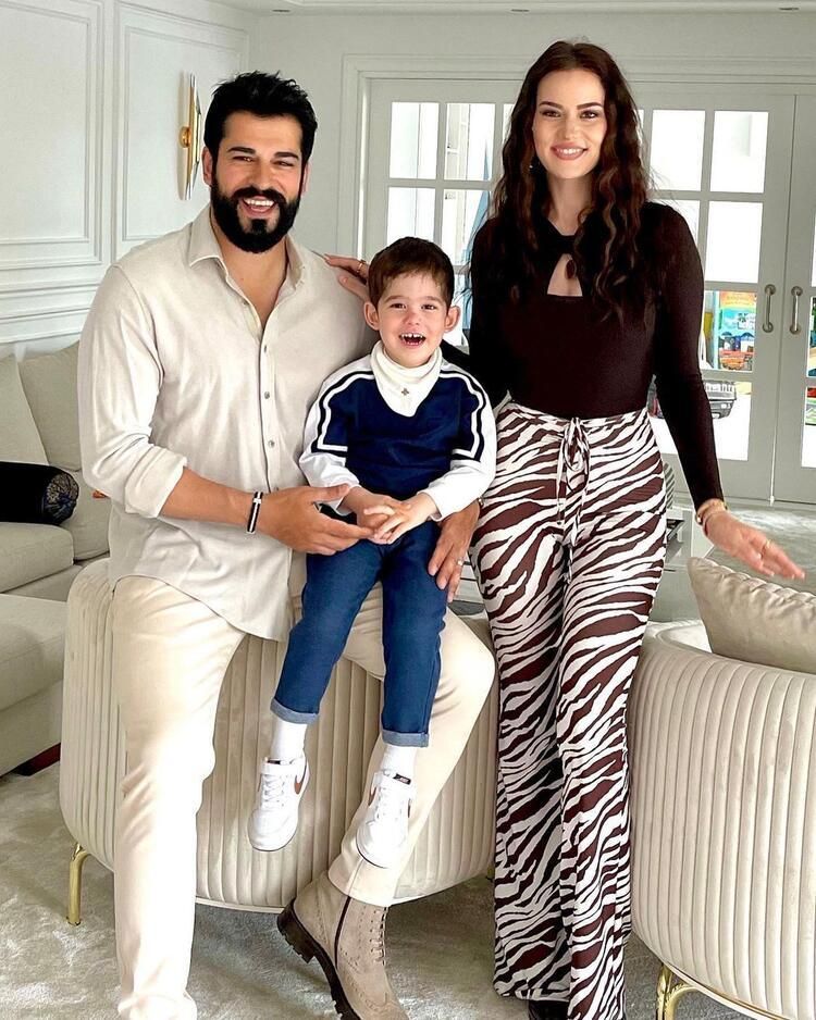 İkinci kez anne-baba olacağı haberi gündeme gelen Burak Özçivit- Fahriye Evcen çifti  bodrum sokaklarında görüntülendi 5