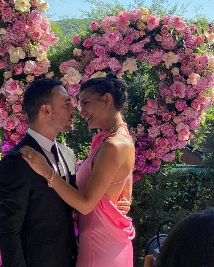 Demet Özdemir ve Oğuzhan Koç evlilik yolunda ilk adımı attı! İşte oyuncu çiftin nişan töreninden ilk kareler 7