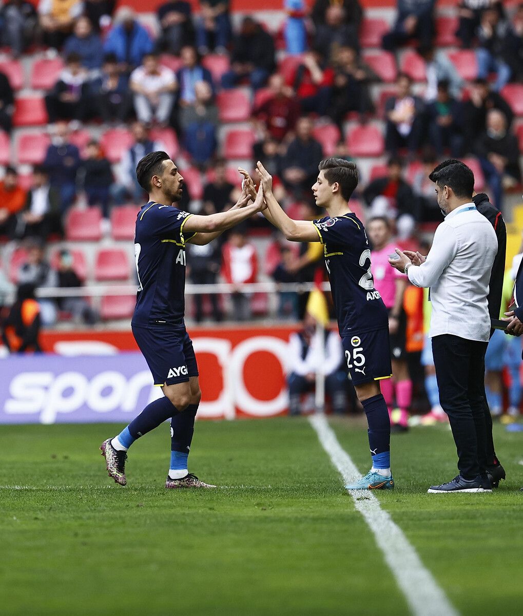 Dünya sıralamasında ilk 4'te! Fenerbahçe'nin genç yıldızı Arda Güler'in piyasa değeri uçuşa geçti 3