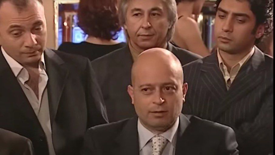 Osman Wöber'in vefatı sanat camiasını yasa boğdu! Ünlüler üzüntülerini bu sözlerle dile getirdiler... 3