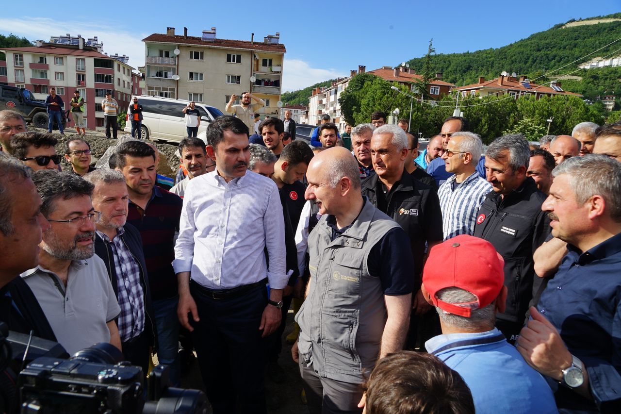 Bakan Kurum ve Bakan Karaismailoğlu, Bozkurt’ta çalışmaları yerinde inceledi 1