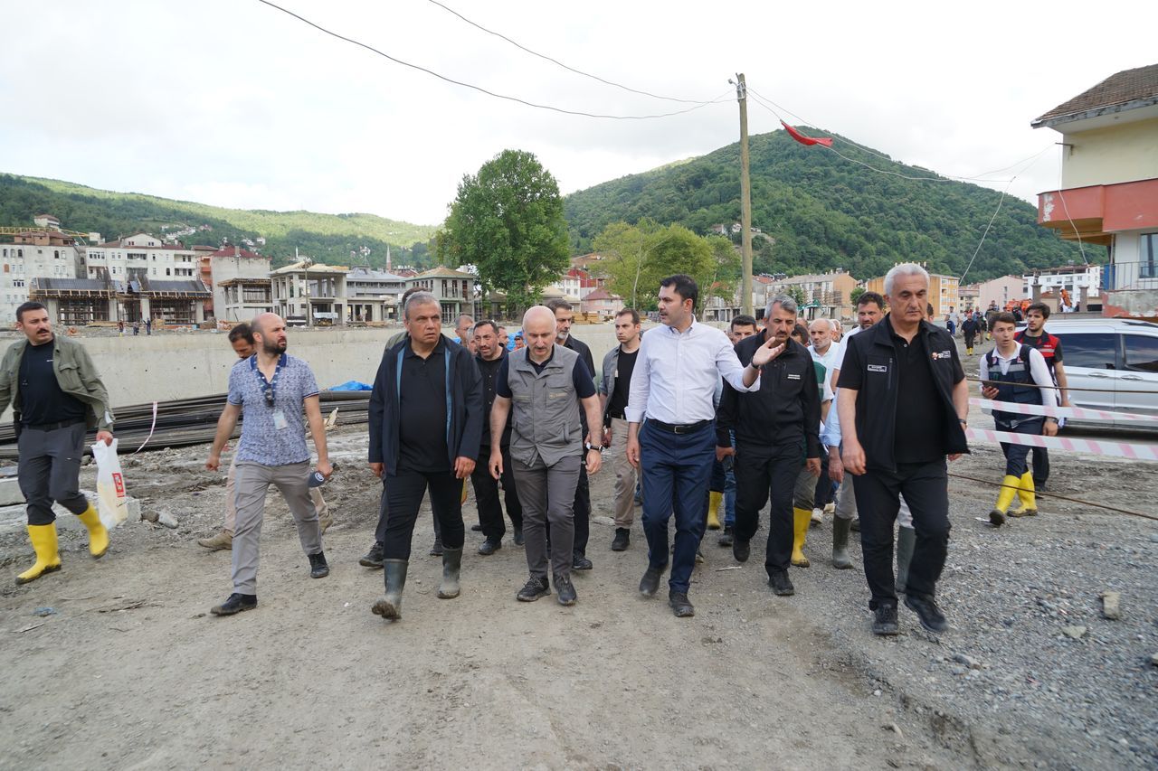 Bakan Kurum ve Bakan Karaismailoğlu, Bozkurt’ta çalışmaları yerinde inceledi 7