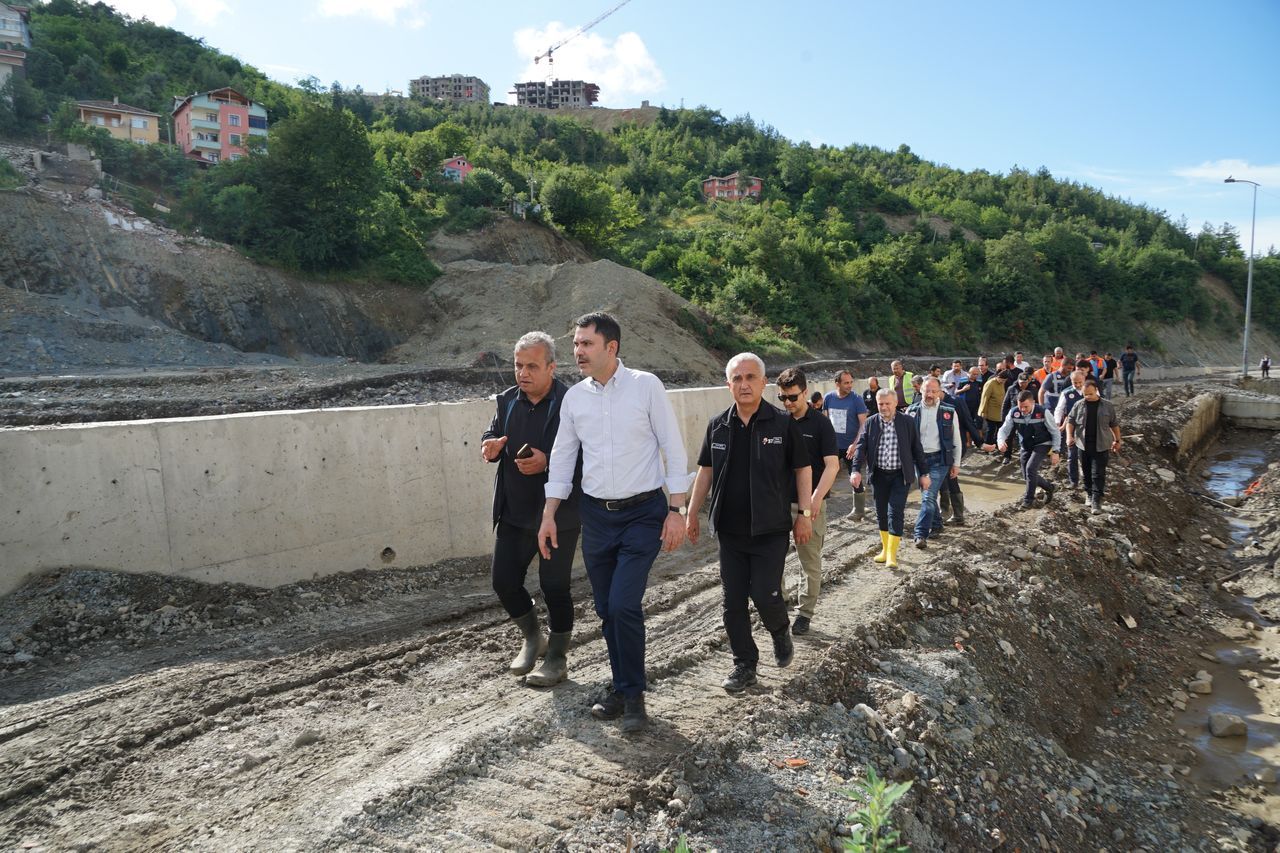 Bakan Kurum ve Bakan Karaismailoğlu, Bozkurt’ta çalışmaları yerinde inceledi 12