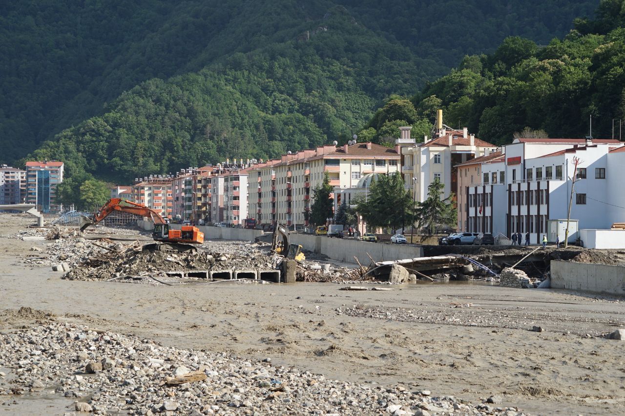 Bakan Kurum ve Bakan Karaismailoğlu, Bozkurt’ta çalışmaları yerinde inceledi 15