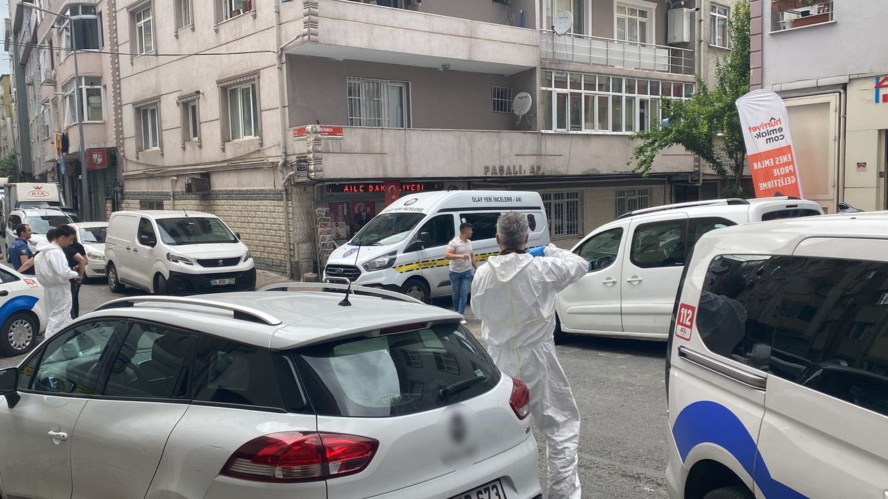 Çifte ölüm! 2 erkek çırılçıplak ve birbirlerine sarılmış halde ölü bulundu 7