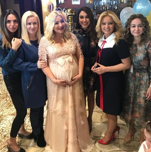 Müge Anlı'nın Kına gecesi videosunda duygusal anlar! Zahide Yetiş ve Zuhal Topal da var 4