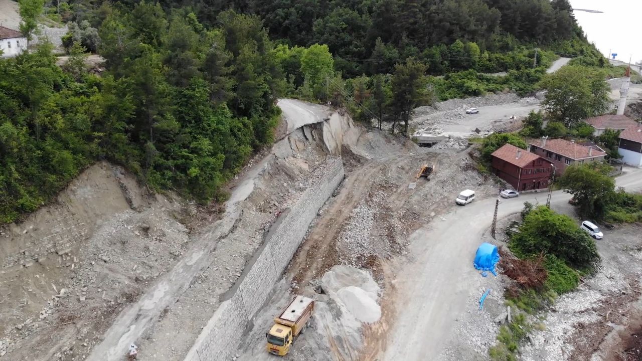 Kastamonu'da selden zarar gören köprü ve yollar dron ile havadan görüntülendi 4