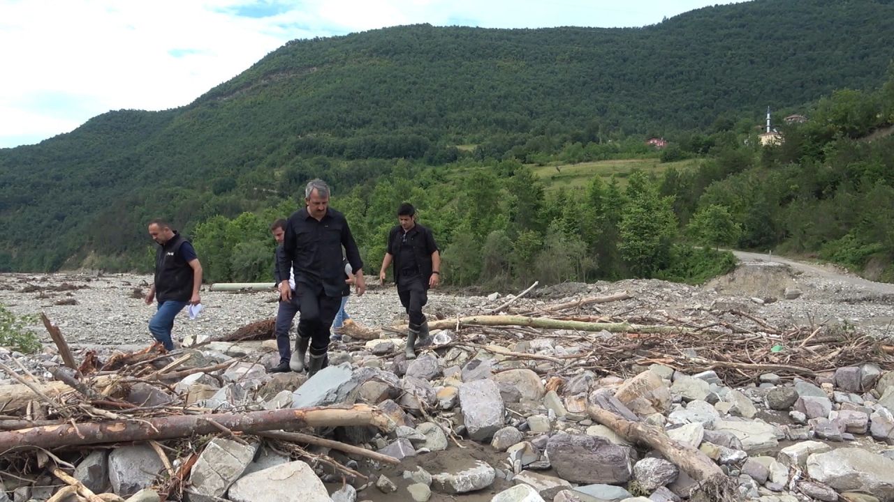 Kastamonu'da selden zarar gören köprü ve yollar dron ile havadan görüntülendi 8