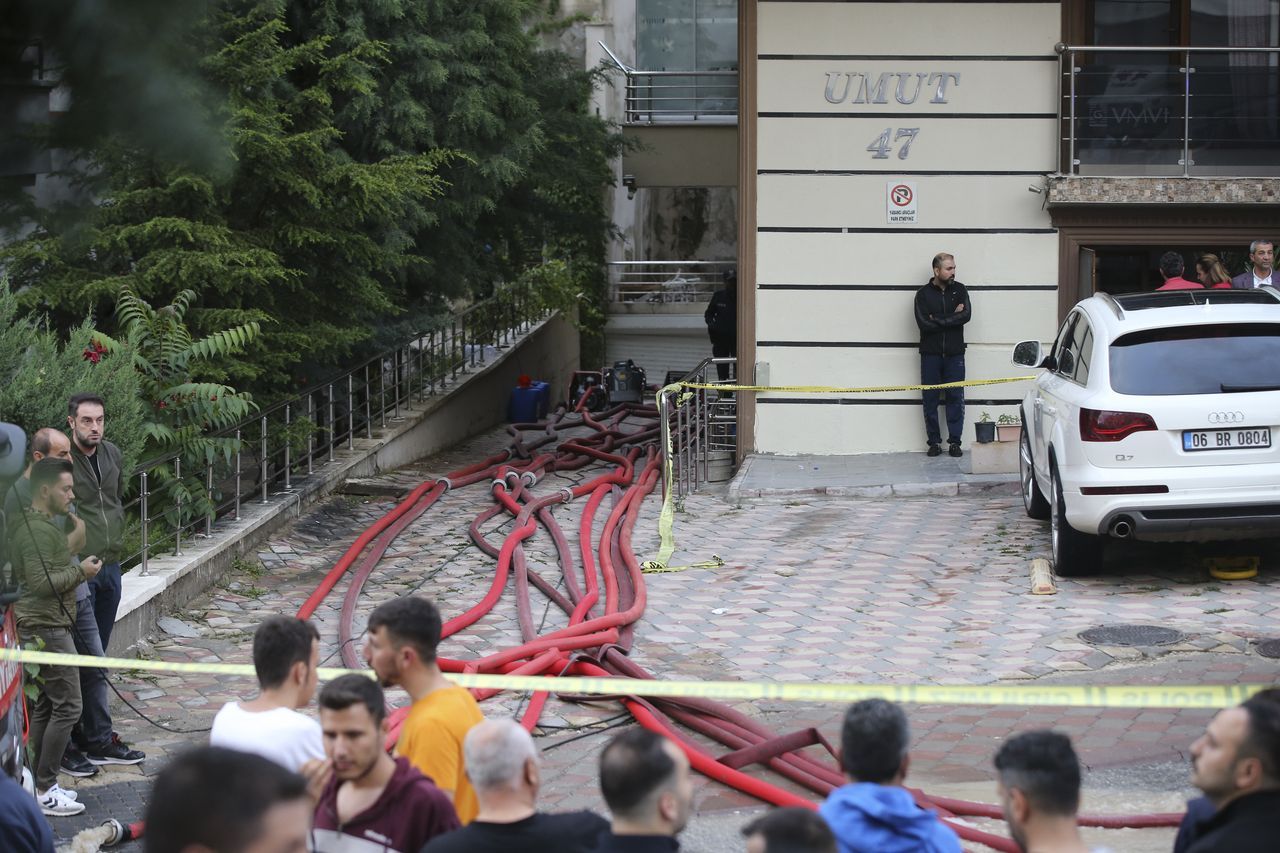 Kahreden tesadüf! Ankara'daki selde evinde boğulan Busenur, akrabasıyla aynı kaderi paylaştı 1
