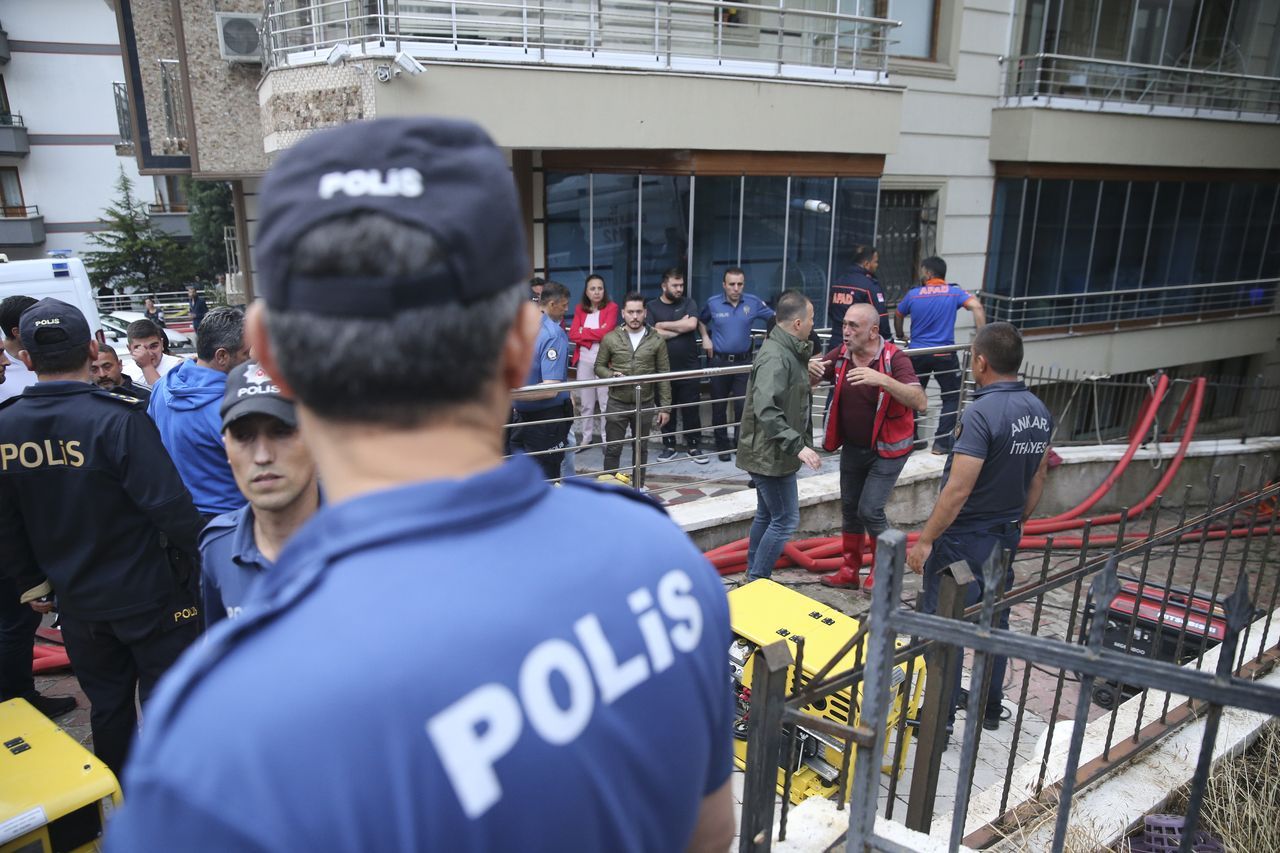 Kahreden tesadüf! Ankara'daki selde evinde boğulan Busenur, akrabasıyla aynı kaderi paylaştı 4