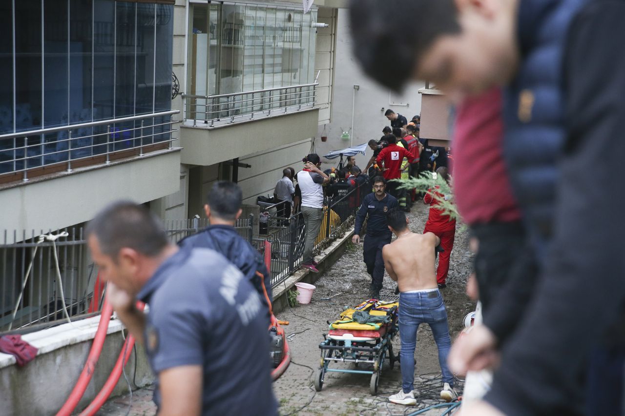 Kahreden tesadüf! Ankara'daki selde evinde boğulan Busenur, akrabasıyla aynı kaderi paylaştı 7