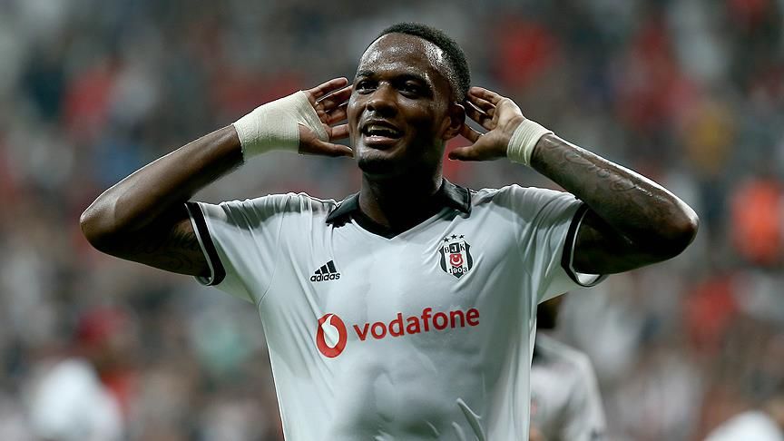 Beşiktaş'tan ayrılan Kanadalı futbolcu Cyle Larin'in Nottingham Forest ile anlaştığı iddia edildi 2