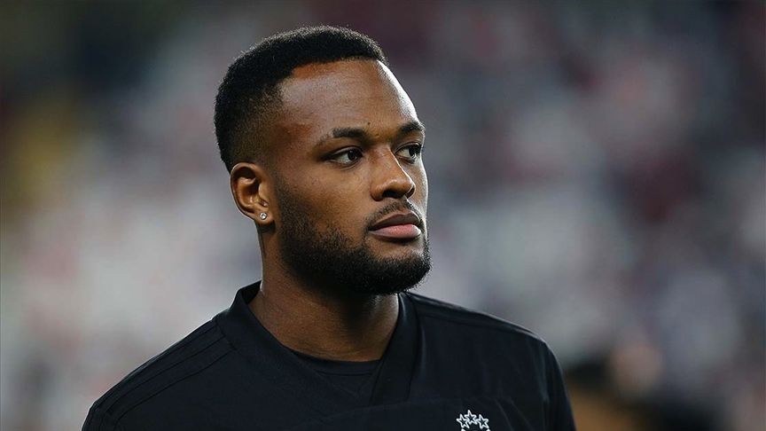 Beşiktaş'tan ayrılan Kanadalı futbolcu Cyle Larin'in Nottingham Forest ile anlaştığı iddia edildi 3