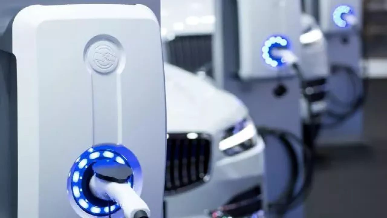 Elektrikli araçlar için şarj istasyonlarına 1 milyar liralık yatırım yapılacak 2