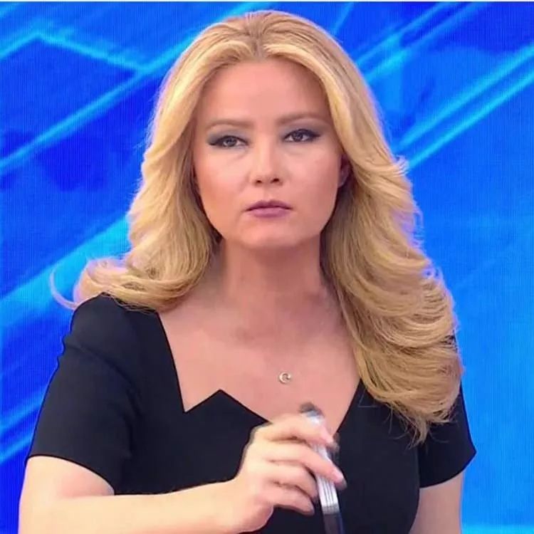 Müge Anlı'nın Gençlik Fotoğrafları Ortaya Çıktı! Yeni Gelin Müge Anlı'nın Yıllar Önceki Hali... 3