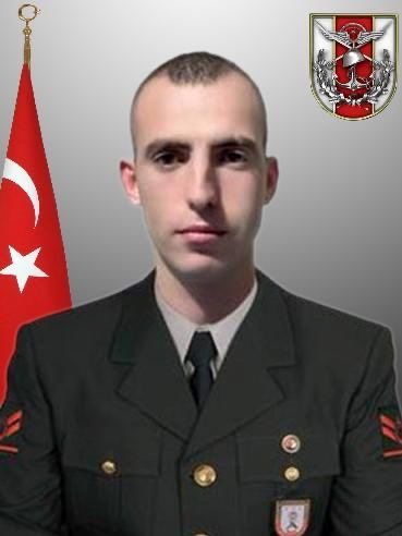 Pençe-Kilit bölgesinde şehit olan Enes Özgül'ün vasiyeti yürekleri dağladı 1