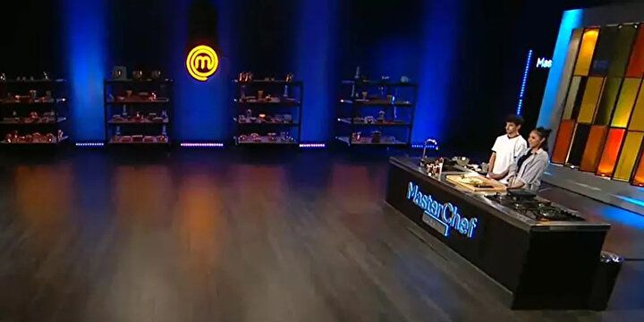 MasterChef'te Şefler Birbirine Girdi! Mehmet Şef'ten Danilo'ya Olay Gönderme! 3
