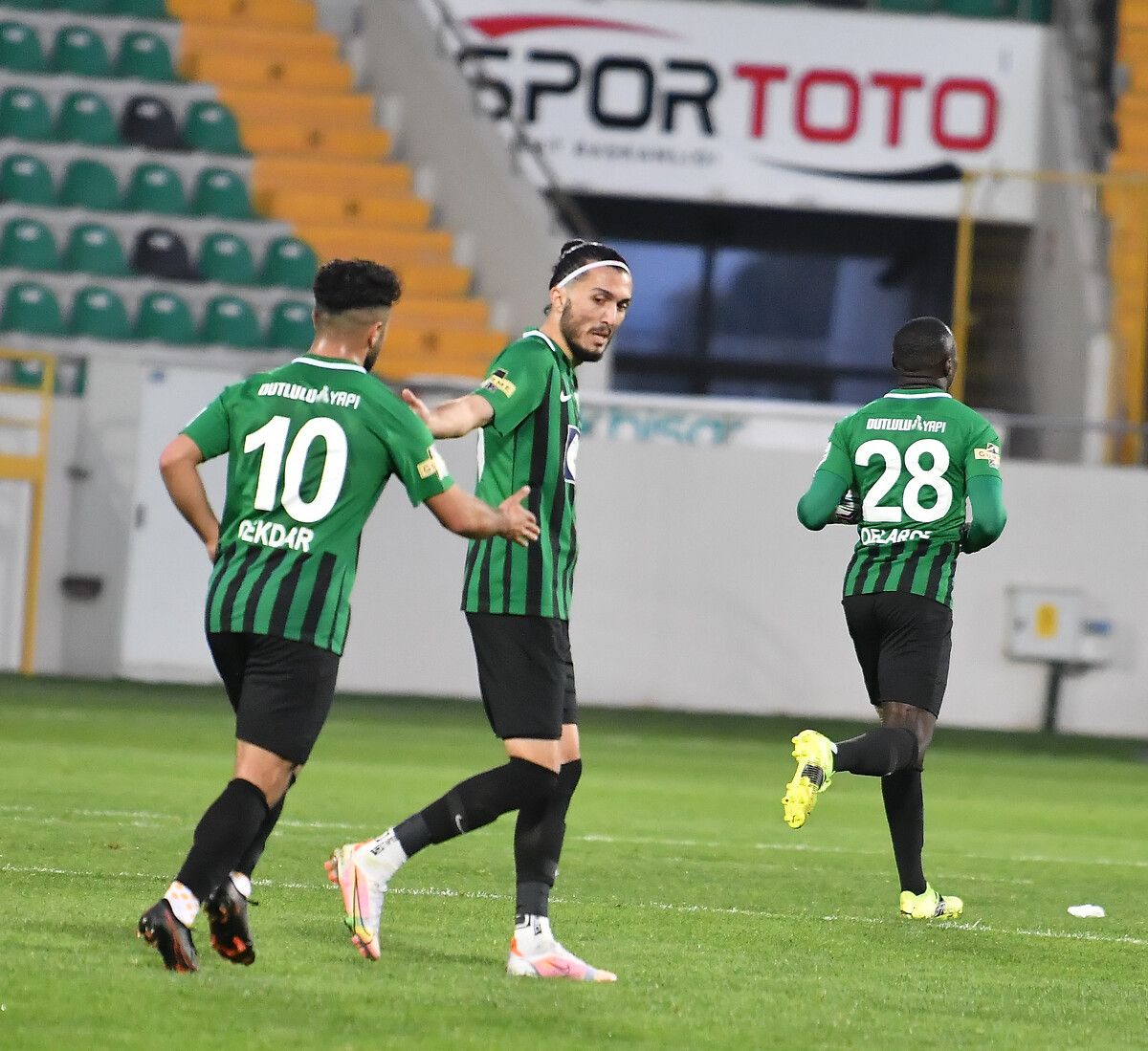 Akhisarspor yönetimine, genel kurulun yapılmaması üzerine ikinci kez kayyum atandı 4