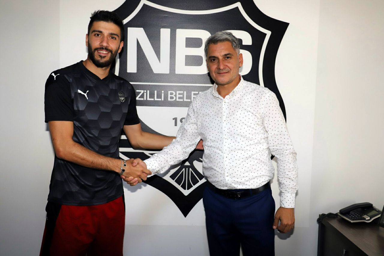 TFF 2'nci Lig takımlarından Nazilli Belediyespor, Şükrü Kılıçaslan'ı 1 yıllığına renklerine bağladı 3
