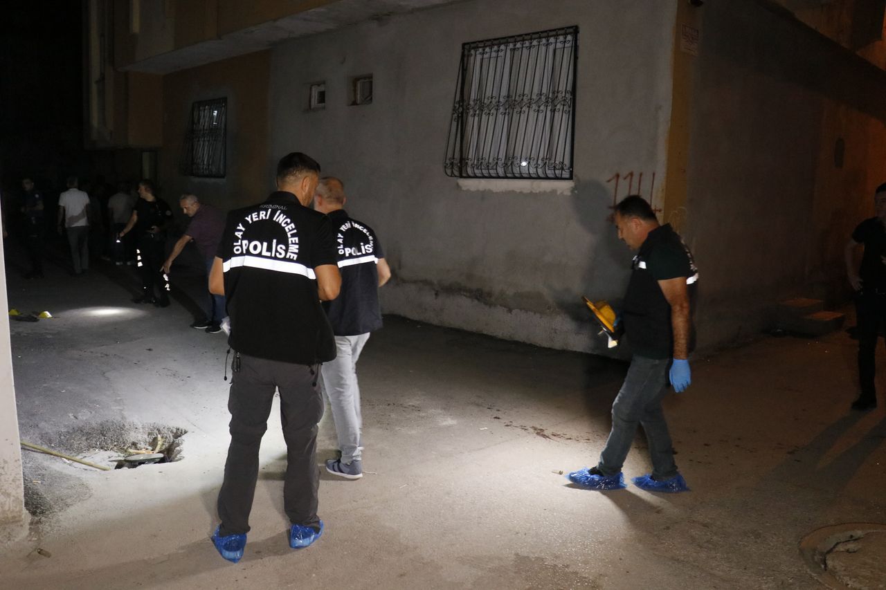 Çocukların kavgasına büyükler karışınca ortalık savaş alanına döndü: 6 yaralı 3