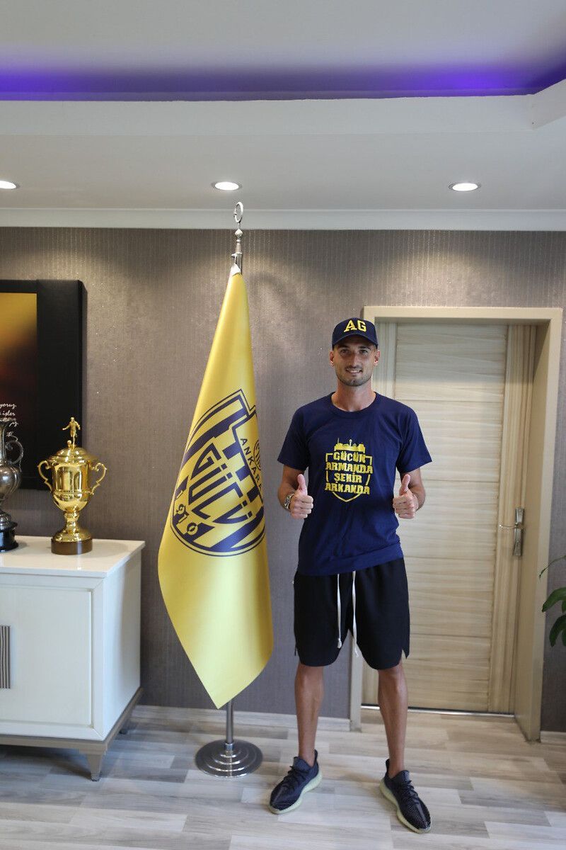 Süper Lig 2022-2023 sezonu ekiplerinden transfer haberleri art arda geliyor 4