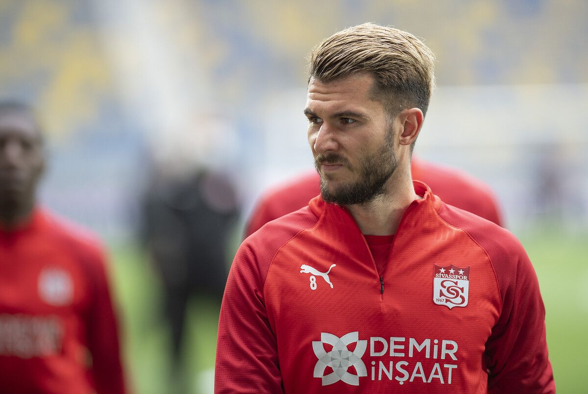Süper Lig 2022-2023 sezonu ekiplerinden transfer haberleri art arda geliyor 50