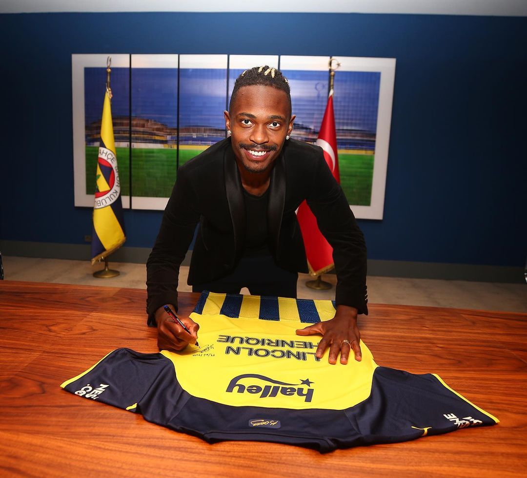 Süper Lig 2022-2023 sezonu ekiplerinden transfer haberleri art arda geliyor 18