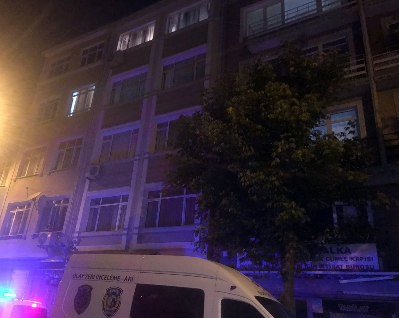 Fatih’te dehşet! 81 yaşındaki annesinin boğazını bıçakla kesti 3