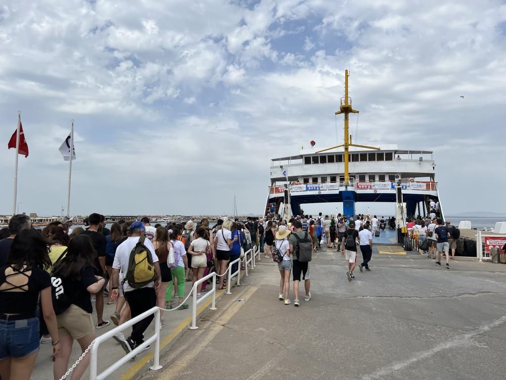Tatil cenneti Bozcaada'da bayram tatili yoğunluğu yaşandı 11