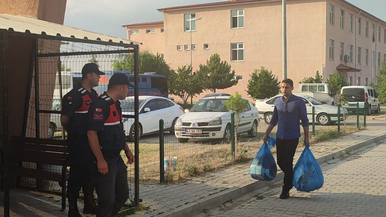 Kadir Şeker, 2 yıl 5 ay sonra tahliye oldu 5