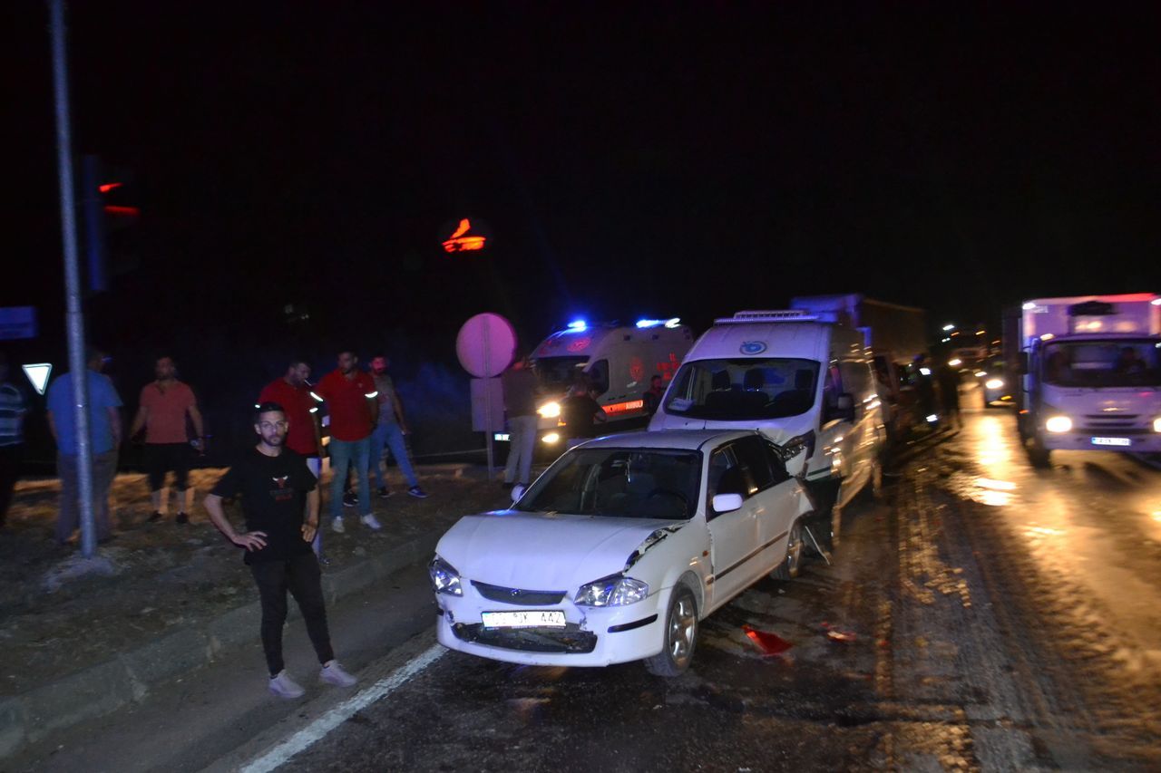 Tekirdağ'da TIR dehşeti! Kırmızı ışıkta bekleyen 8 aracı biçti 3