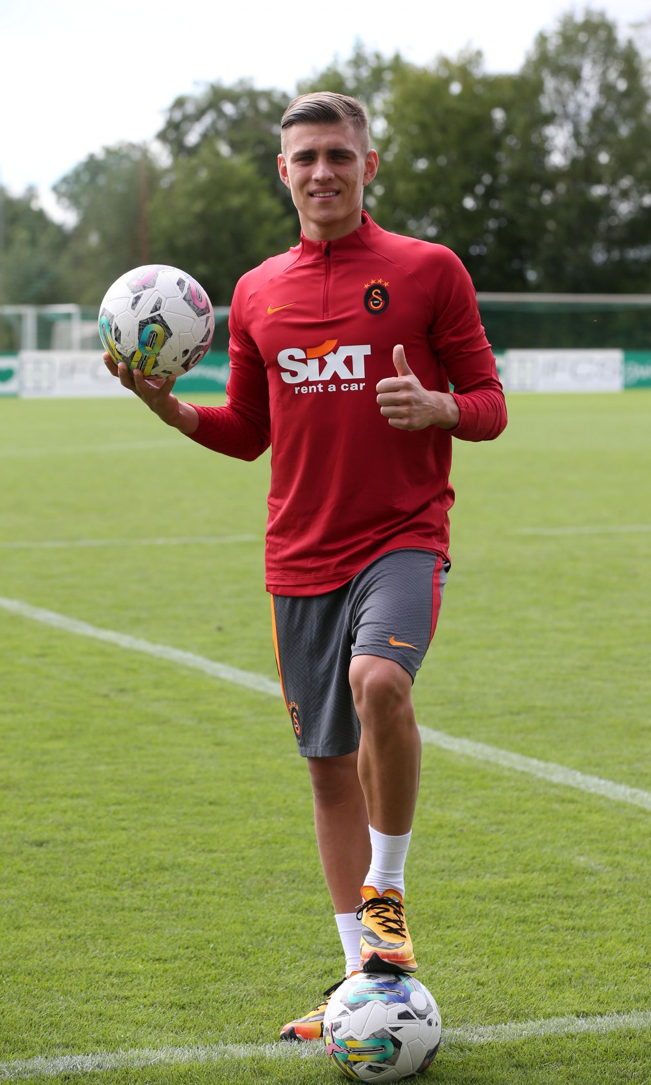 Yeni transfer Kazımcan Karataş, Galatasaray'da sırtında taşıyacağı forma numarasını açıkladı 3