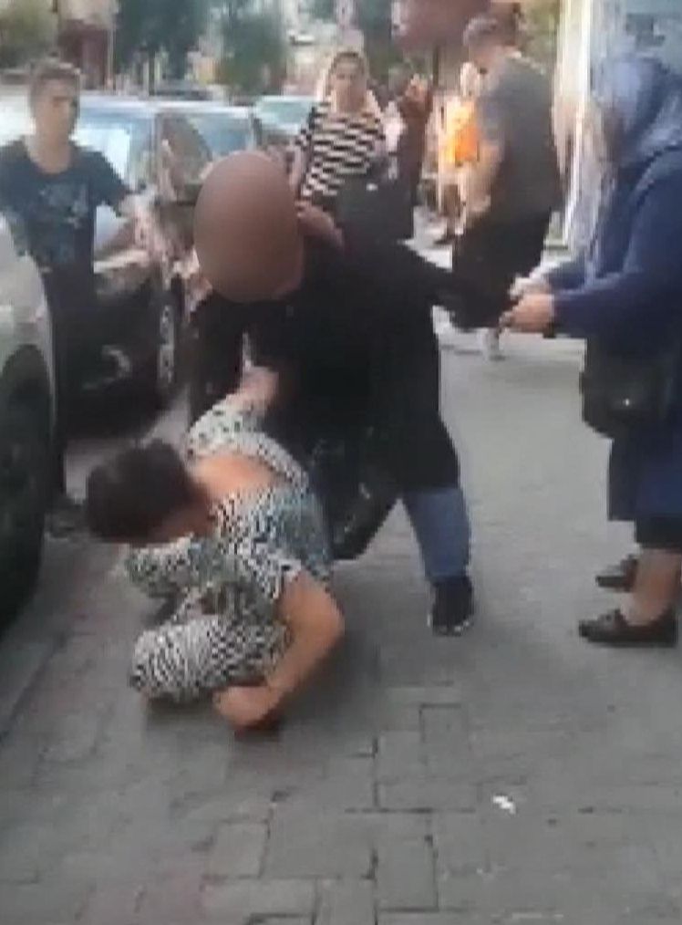 Güngören'de sokak ortasında ''Bu kadın yüzünden AIDS oldum'' diyerek dövdü 3