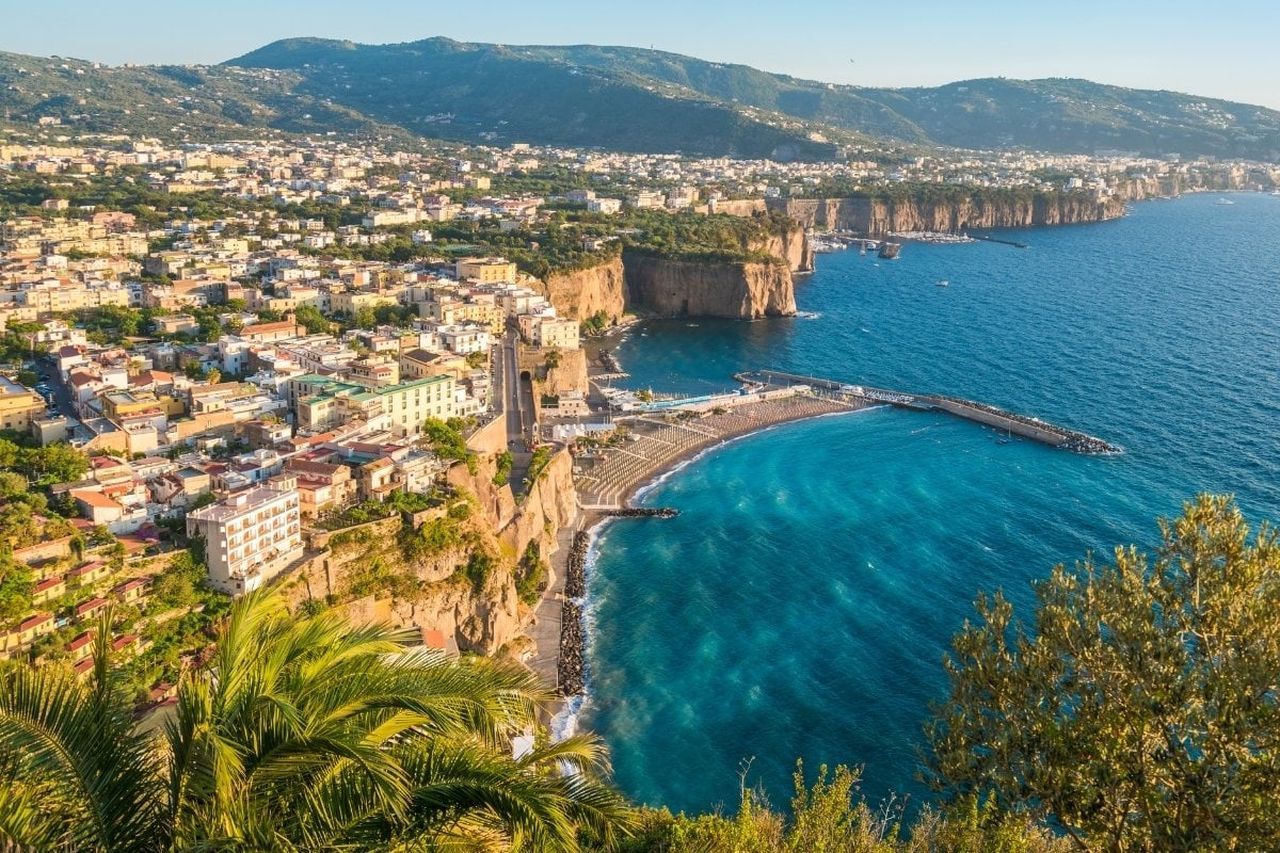 Dünyaca ünlü turizm merkezinde bikiniyle dolaşma yasağı geldi 1