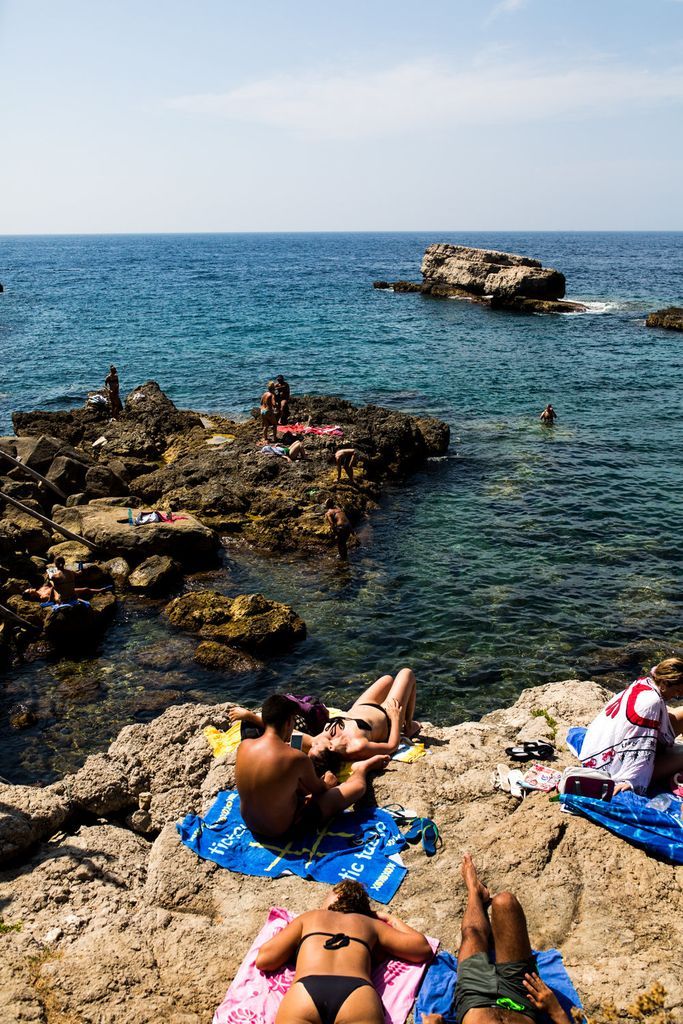 Dünyaca ünlü turizm merkezinde bikiniyle dolaşma yasağı geldi 4